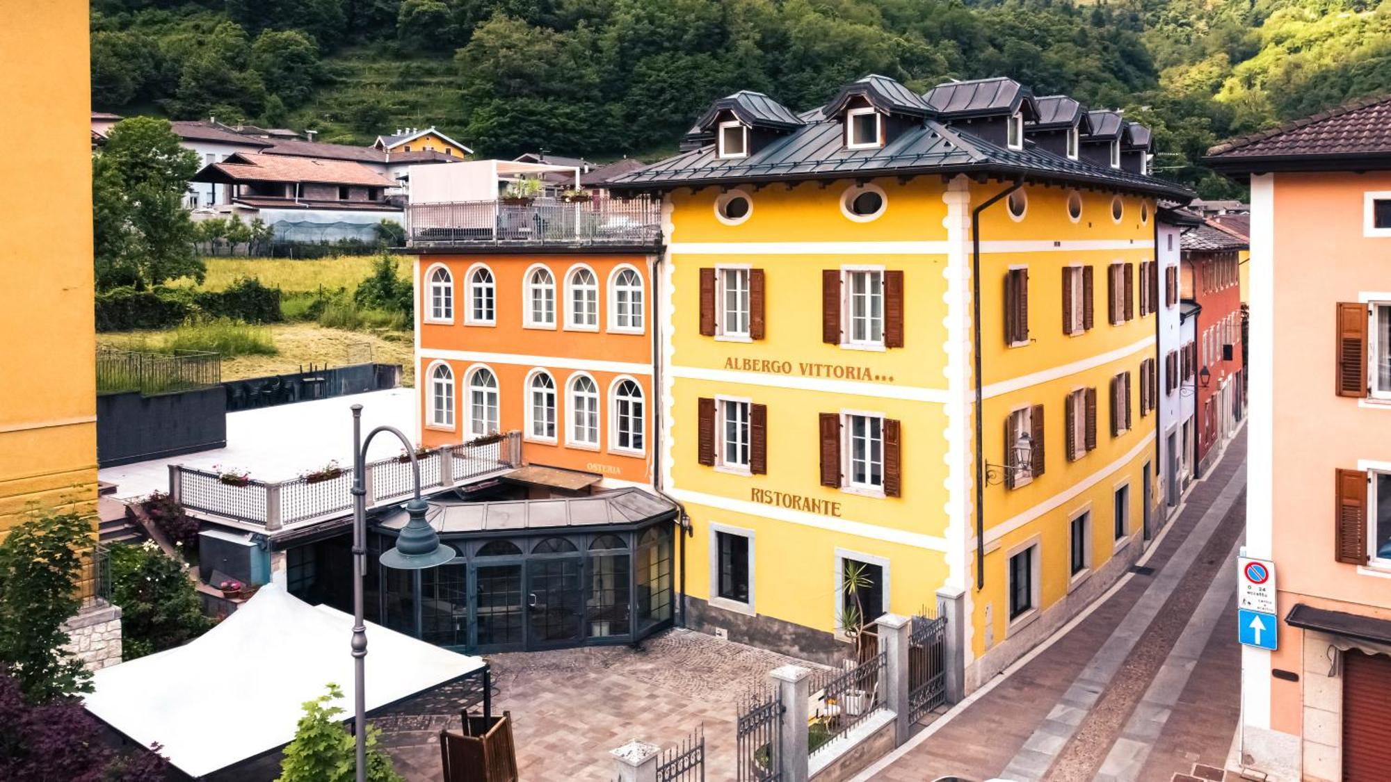 Hotel Vittoria Roncegno Esterno foto
