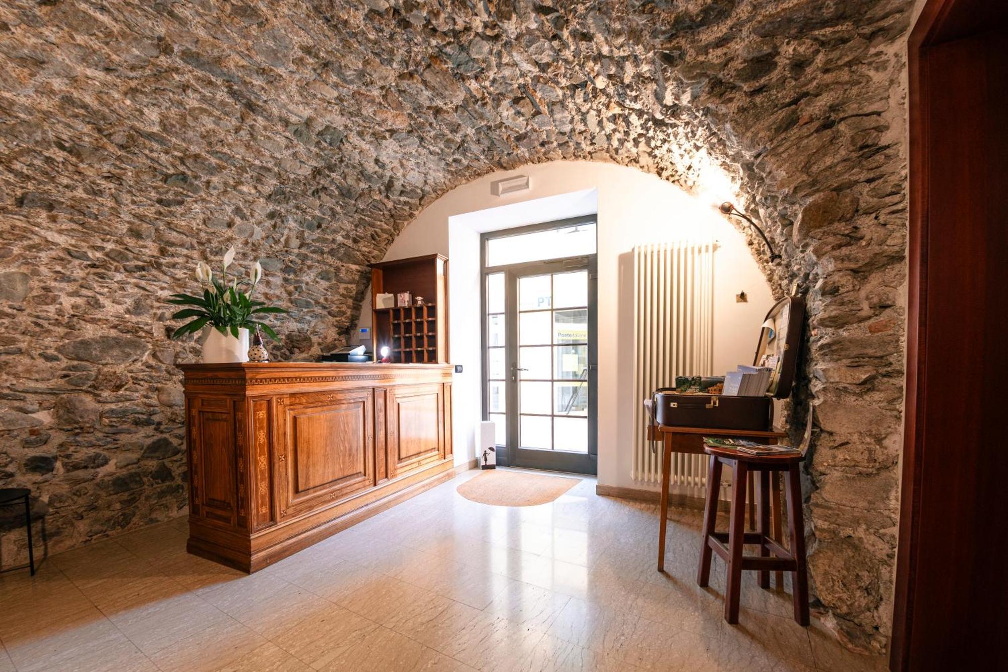 Hotel Vittoria Roncegno Esterno foto